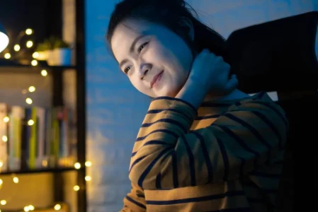 Descubra se dor na nuca e na cabeça podem ser sinais de tensão muscular