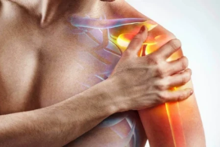 Dor nos ombros pode ser causada por muito esforço no trabalho?