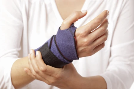 Lesão por esforço repetitivo é algo sério, que precisa de tratamento adequado e, mais do que isso, prevenção. Evitar lesões por esforço repetitivo garante qualidade de vida e mantém as dores bem longe.