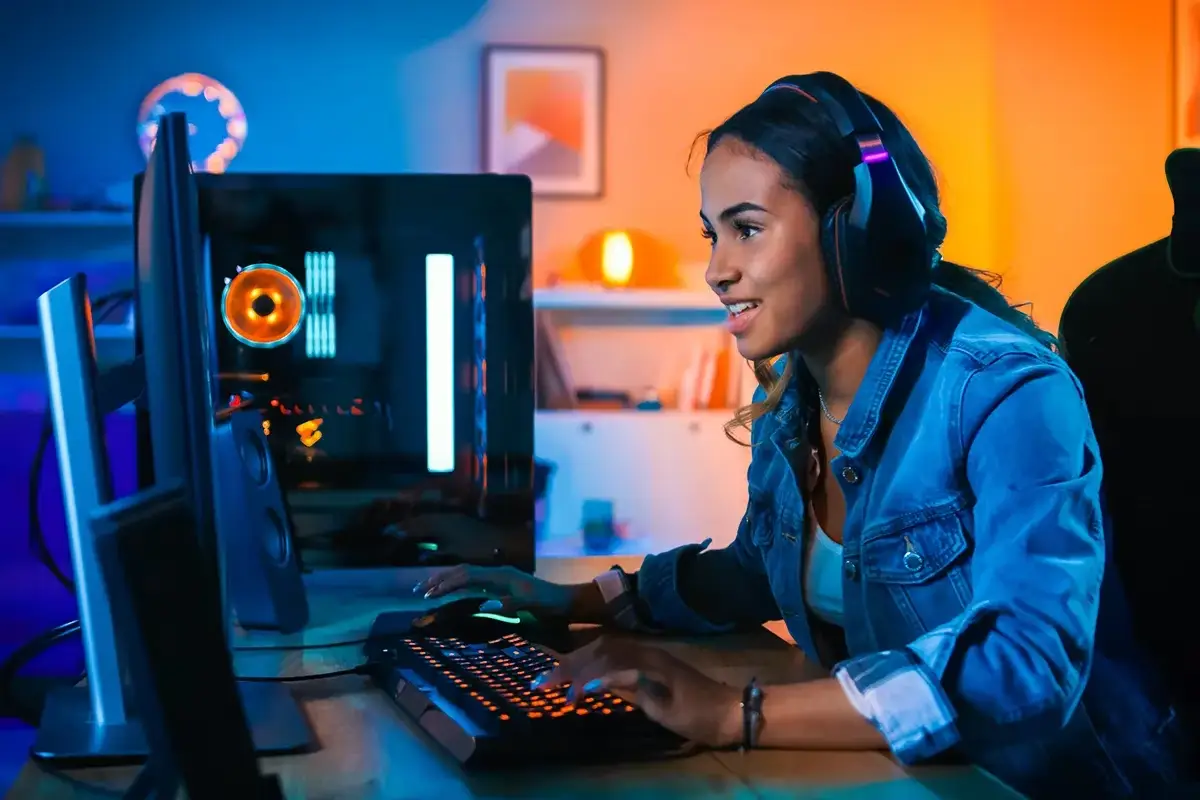 A síndrome do túnel do carpo tem se tornado cada vez mais comum entre gamers - se você joga, seja profissionalmente ou não, lembre-se de alongar e fortalecer as mãos.