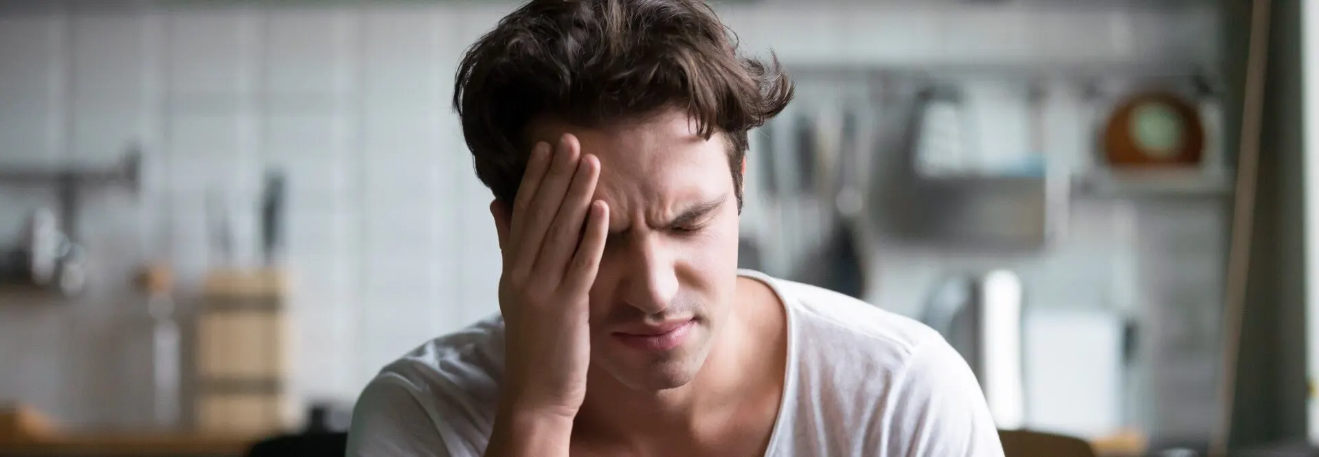 Descubra se o local específico da dor de cabeça muda de acordo com a causa