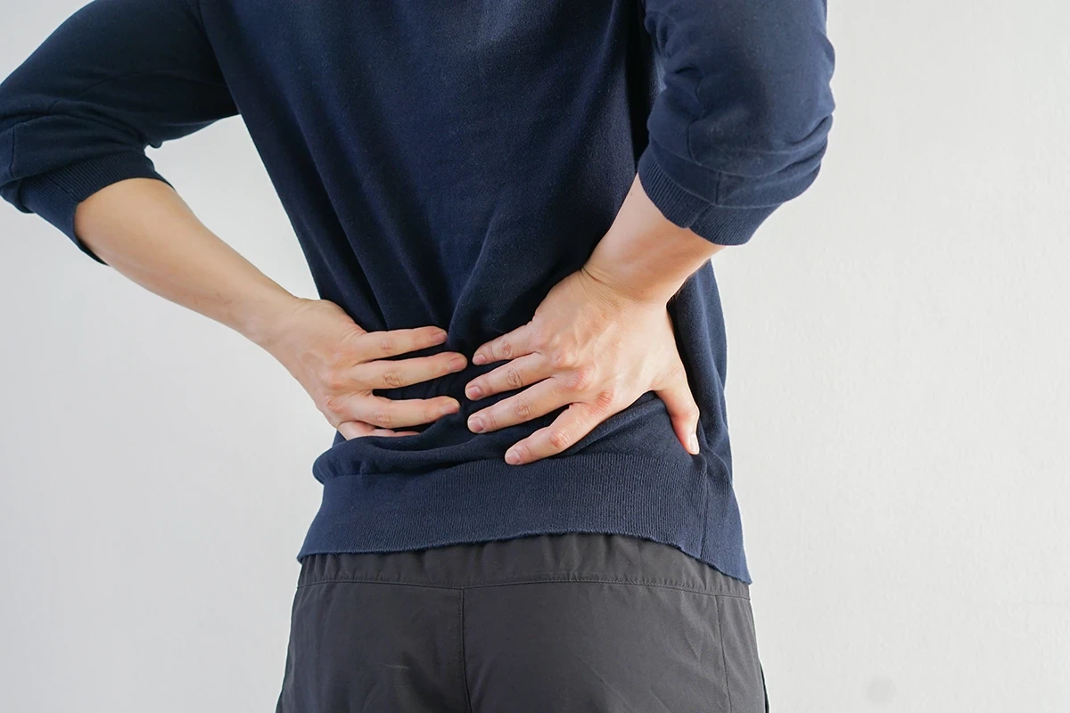 Exercícios de pilates para dor lombar são baseados em respiração, foco, controle e aplicação correta da força. Com a prática, exercícios de pilates para dor lombar se tornam excelentes aliados no tratamento da lombalgia.