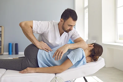 Quiropraxia para dor nas costas: os ajustes realizados pelo profissional capacitado tornam a Quiropraxia uma grande aliada ao tratamento da dor nas costas.